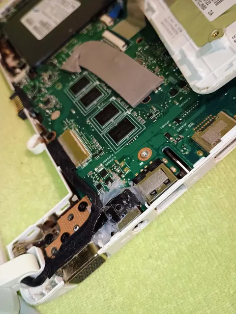 Debian na Asus X101CH