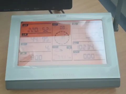 Konzole přijímající data z meteostanice